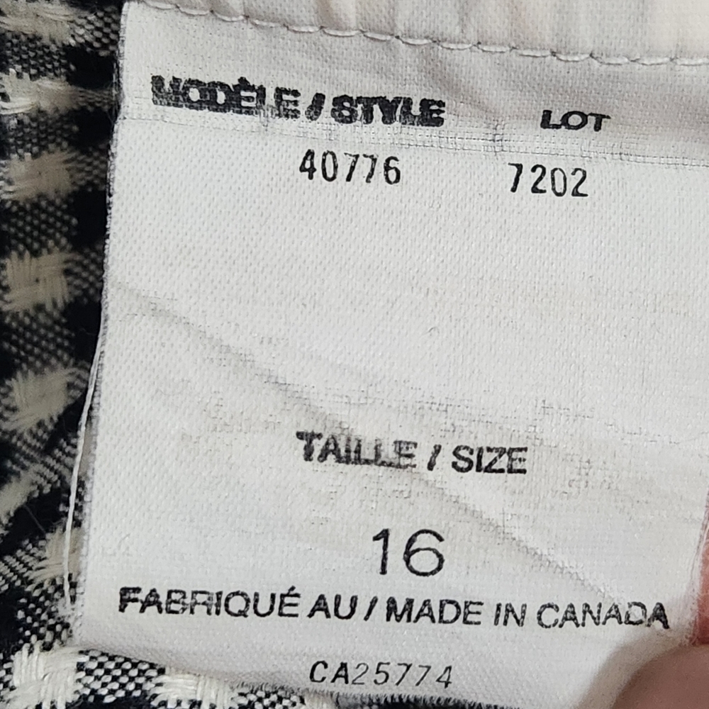 T.D.A black and white gingham button-down top/blouse with red trim and buttons. - Picture 9 of 10